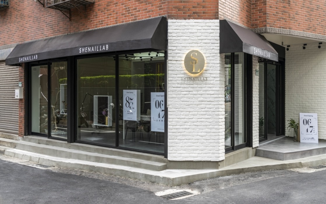 美甲店門頭裝修效果圖