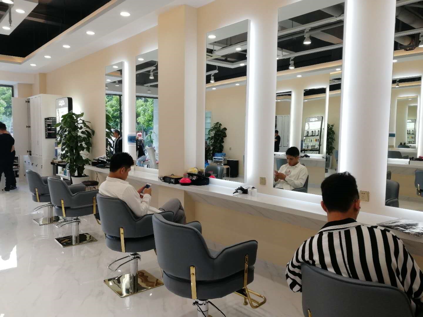 9h理發(fā)店美發(fā)區(qū)效果圖