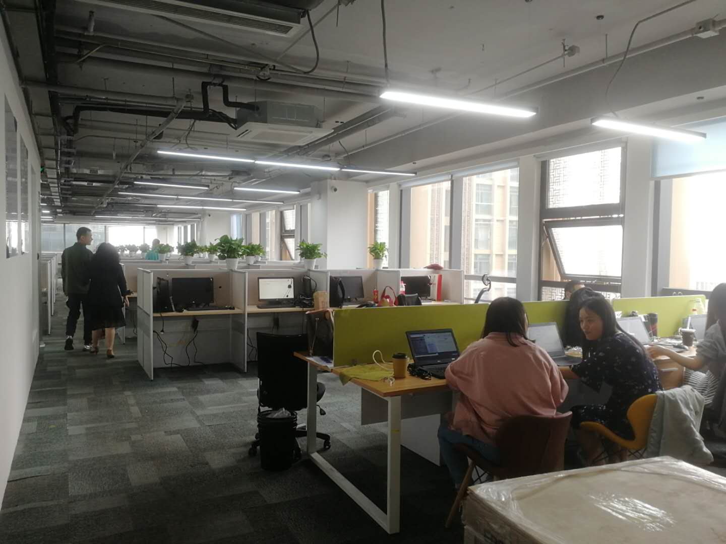 信鼎公司成都分公司辦公室裝修實景圖(4)