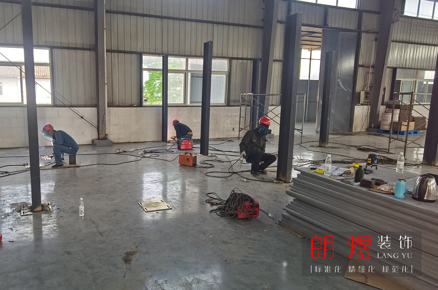 工廠鋼結(jié)構(gòu)廠房裝修搭建施工（四）